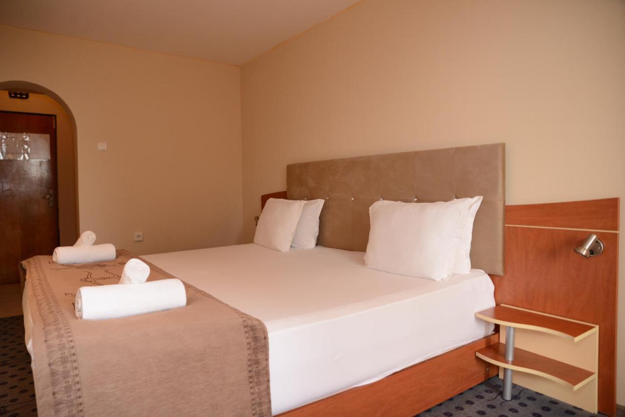 Bona Vita Hotel Goudstrand Buitenkant foto